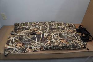 lot 139 image: Gander Mountain Mens Hunting Pants - XL