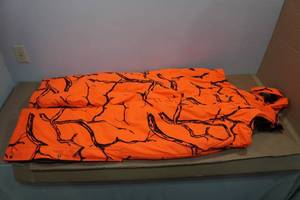 lot 146 image: Mountn Prairie Blaze Orange Hunting Pants - XL