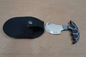 lot 181 image: Gerber EZ Skinner