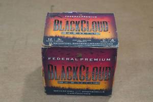 lot 490 image: 25 Federal Blackcloud FS 12 Gauge 3-12 Steel 4 Shot Shotshells