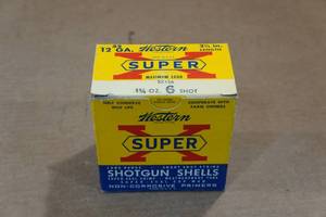 lot 492 image: 25 Western Super-X 12 Gauge 2-34 6 Shot Shotshells