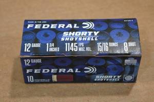 lot 520 image: 10 Federal Shorty 12 Gauge 1-34 8 Shot Shotshells