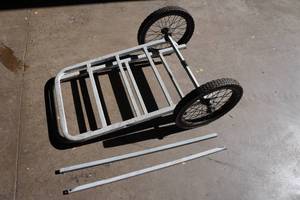 lot 2K image: Folding Game Cart