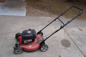 lot 1R image: Yard Machines 5HP 22 Self Propelled Mower