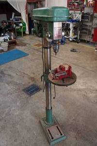 lot 1L image: Task Master 16 Speed Drill Press with Stand and Vise