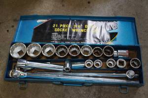 lot 2 image: 34 Drive Socket Wrench Set