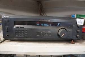lot 18 image: Sony AMFM Stereo Receiver