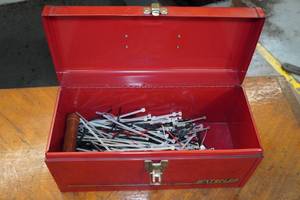 lot 57 image: Waterloo Metal Toolbox with Zip Ties