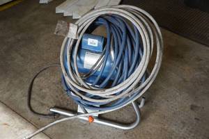 lot 40 image: EM 380 Airless Paint Sprayer
