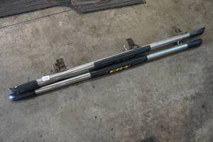 lot 88 image: Honda CR-V Nerf Bars