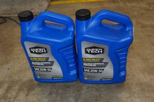 lot 83 image: 10 Quarts Super Tech SAE 20W-50 Oil