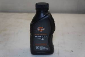 lot 107 image: Harley Davidson Fork Oil Type E - 16 Oz