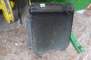 lot 161 image: Automotive Radiator