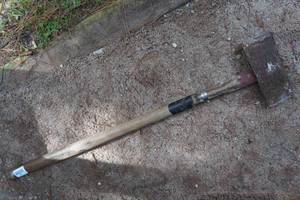 lot 159 image: Sledgehammer