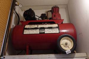 lot 201 image: Sears 2 HP 20 Gallon Air Compressor
