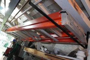 lot 178 image: Fiberglass 8 Step Ladder