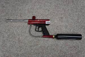 lot 249 image: Avenger Paintball Gun