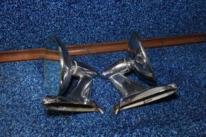 lot 305 image: Chrome Automotive Mirrors