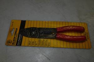 lot 238 image: NEW Klein Tools All Purpose Wire StripperCutter