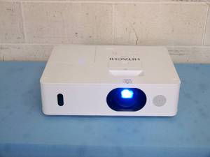 lot 55 image: Hitachi CP-WU5505 WUXGA 5000-Lumen HD Home Theater LCD Projector  Projection System