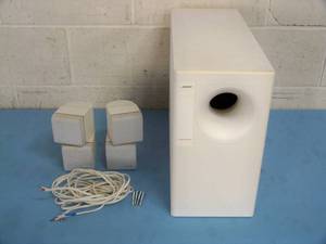 lot 121 image: Bose Acoustimass 5 Series II Subwoofer with Cube Speakers