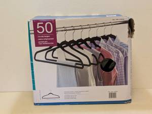 lot 15 image: 50 NONSLIP HANGERS