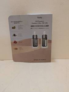 lot 36 image: HUXLEY PREMIUM FACIAL SERUM