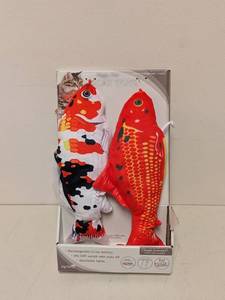 lot 121 image: FLOPPY FISH CAT TOYS 2PK.