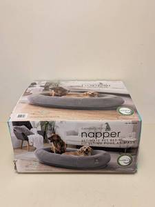 lot 128 image: CANINE CREATIONS NAPPER ULTIMATE PET BED