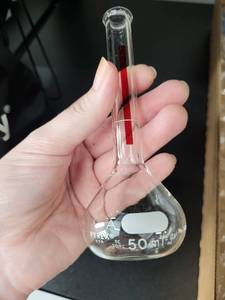 Set of Pyrex Volumetric Flasks Assorted Sizes with Caps