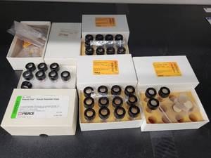 lot 8L image: Lot of Pierce Reacti-Vial Small Reaction Vials and Accessories