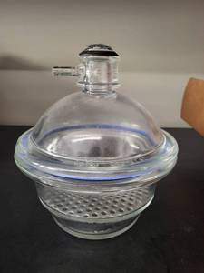 lot 18L image: Wheaton Glass Vacuum Desiccator with Perforated Plate