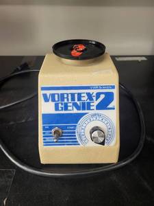lot 26L image: VWR Scientific Vortex-Genie 2 Laboratory Mixer Model G-560