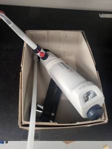 lot 65L image: BrandTech Dispensette III 5-50ml Bottle Top Dispenser with Metal Crimper Tool