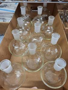 lot 117L image: Lot of 10 Kimax 500ml 2440 Glass Round Bottom Flasks