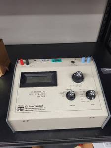 lot 122L image: YSI Model 32 Conductance Meter by Yellow Springs Instrument Co.