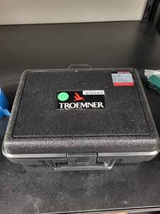 lot 133L image: Troemner 500g Class 6 Calibration Weight with Hook in Case
