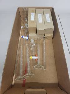 lot 142L image: Lot of Laboratory Glassware Including Erlenmeyer Flask, Graduated Cylinders, Separatory Funnels, Dissolution Vessel