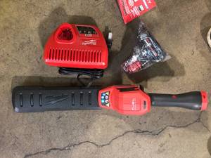 lot 46 image: Milwaukee M12 FUEL 8 in. 12V Lithium-Ion Brushless Cordless Hedge Trimmer Kit with 1 Battery and Charger  Customer Returns See Pictures