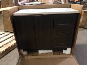 lot 1 image: Bathroom Vanity with Top Customer Returns See Pictures