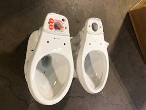 lot 2 image: Lot of Assorted Toilets - bowls only Various Models and Conditions  Customer Returns See Pictures