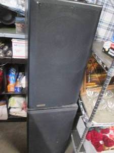 lot 376 image: Mismatched brand floor speakers (Pi...