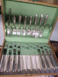 lot 400 image: Assortment of plated flatware with ...