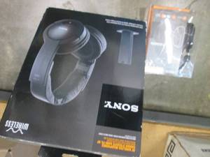 lot 452 image: Sony wireless headphones plus Polar...