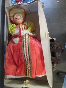 lot 466 image: Vintage Russian dolls...