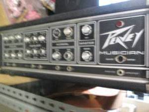 lot 1 image: Peavey Electronics Corp Musician Po...