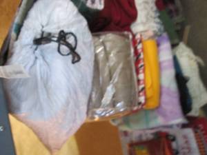 lot 52 image: Bulk bundle of blankets, throws, qu...
