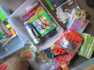 lot 60 image: Leap Pad cartridges, books and more...