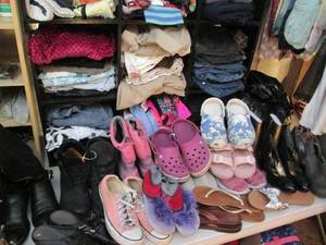 lot 70 image: Massive lot of assorted children th...