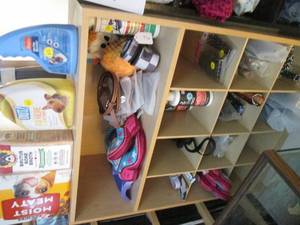 lot 72 image: Tons of misc pet supplies and acces...